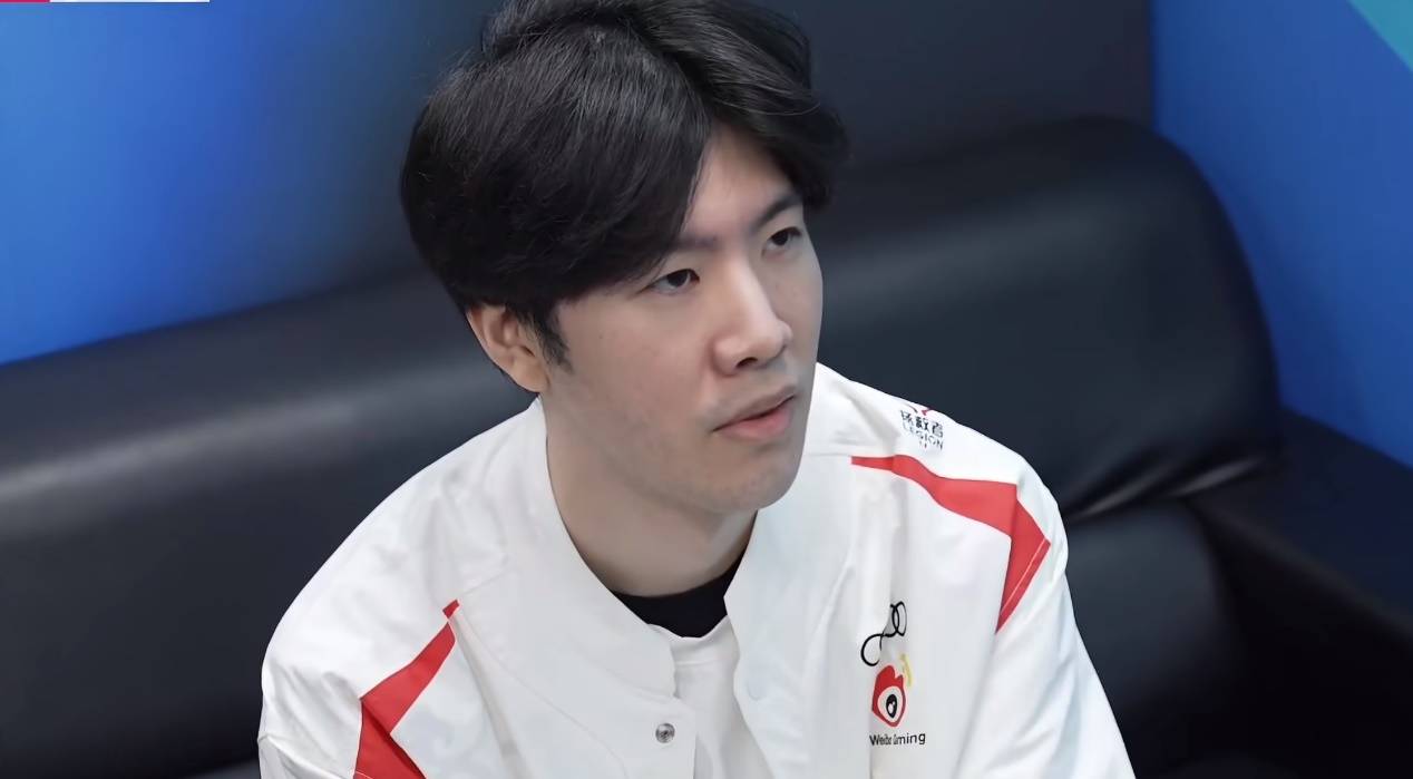 Assum 离开 EDward Gaming