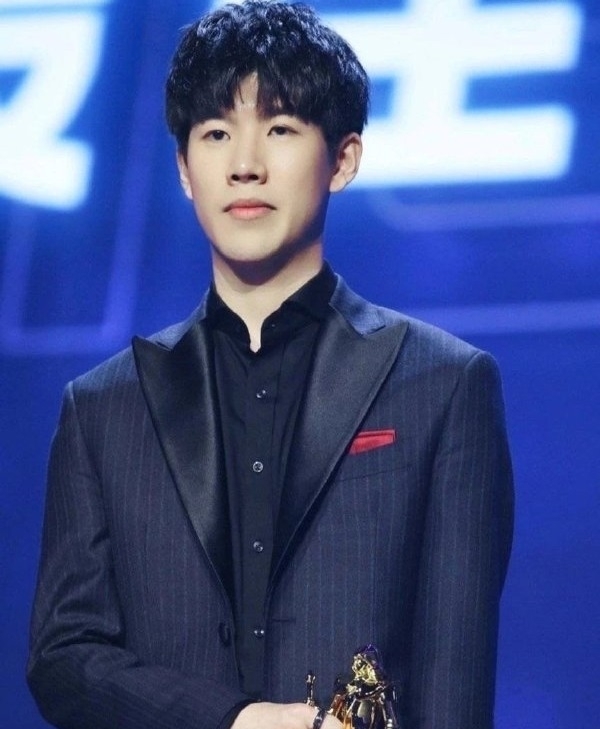 里程碑：Wayward完成LPL赛场1000助攻