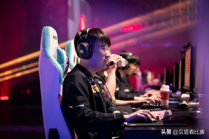 谁在第26分钟被速推了？ HOYA 在对局中击杀了 bin ， ThunderTalk Gaming 主导了比赛，将 Bilibili Gaming 送入了败者组