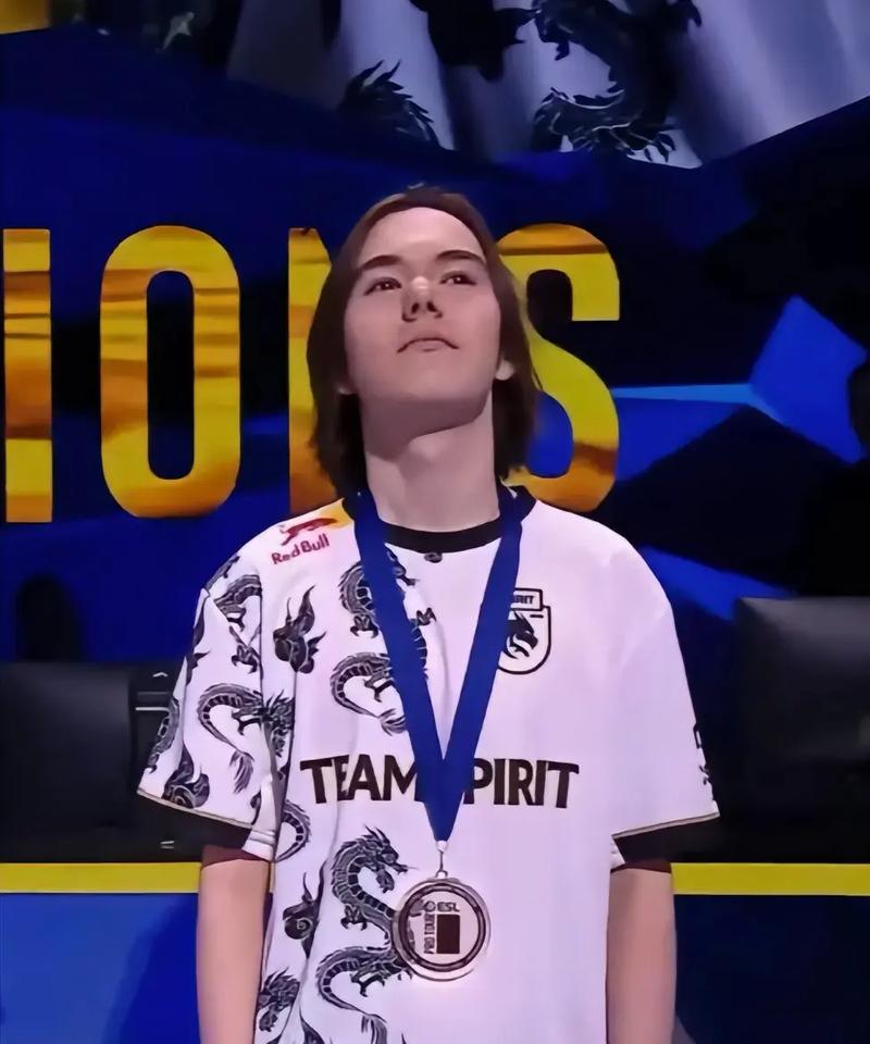 DOTA2职业选手英雄海？K神比赛英雄池达到121个