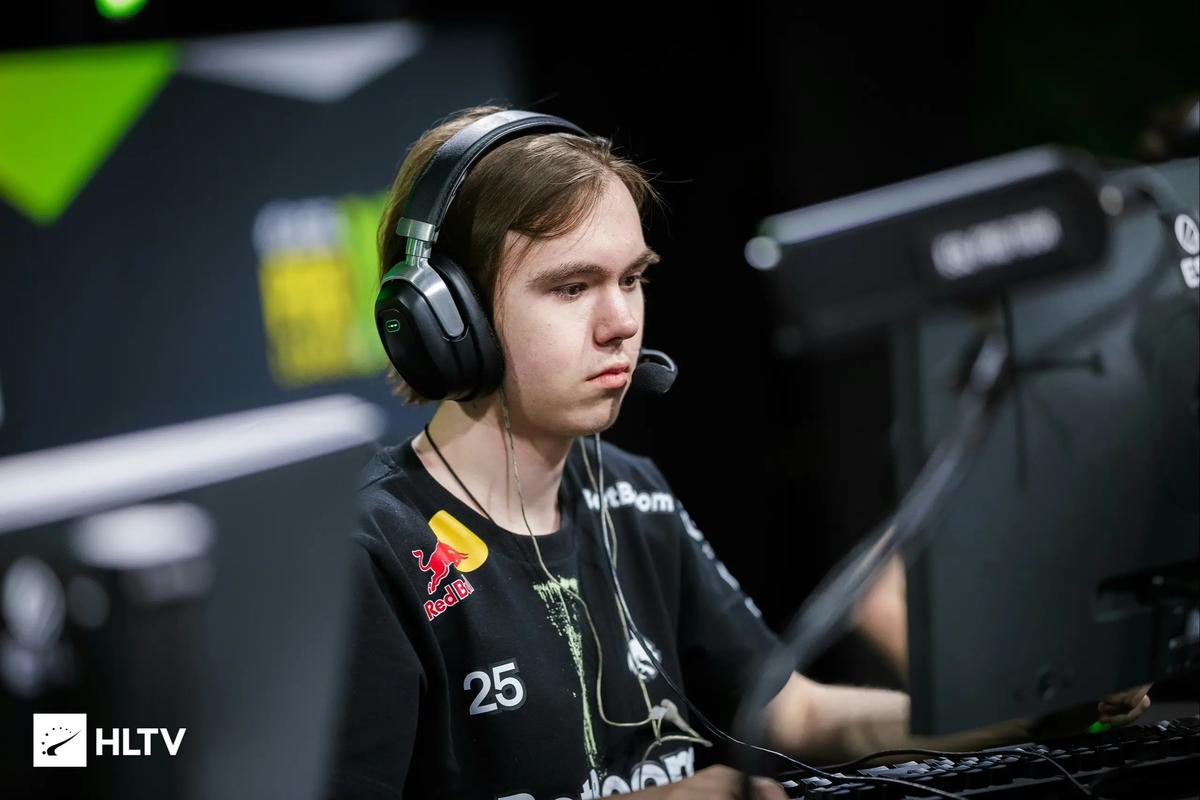 Valorant 夜市 2025赛季 ／／ 第一幕现已上线！