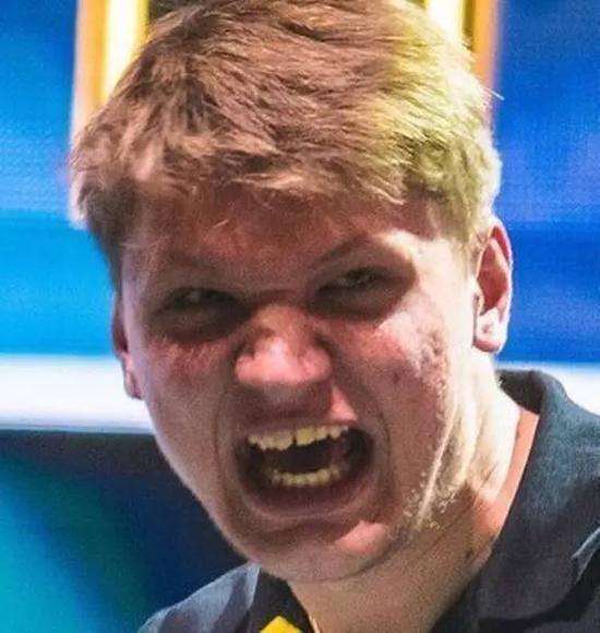 CS2 在2025年游戏奖中获得了年度电子竞技游戏