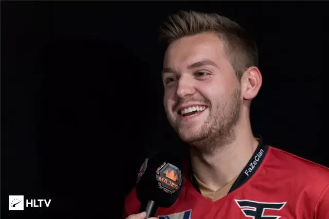 T1近期状态火热拿下七连胜，以11-1的成绩位于积分榜第一